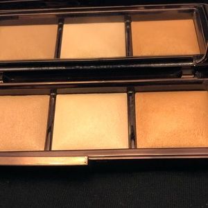 Hourglass Ambient, lightening palette